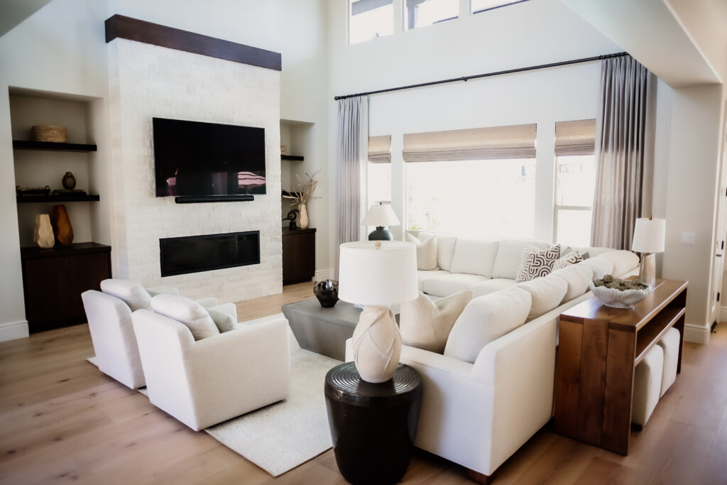 
Contemporary Interior Design in Bakersfield

